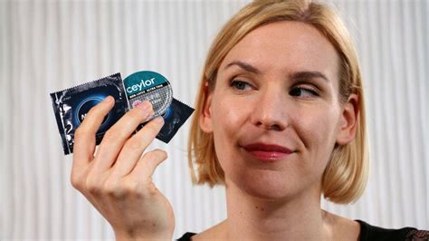 Blowjob ohne Kondom gegen Aufpreis Erotik Massage Rochefort